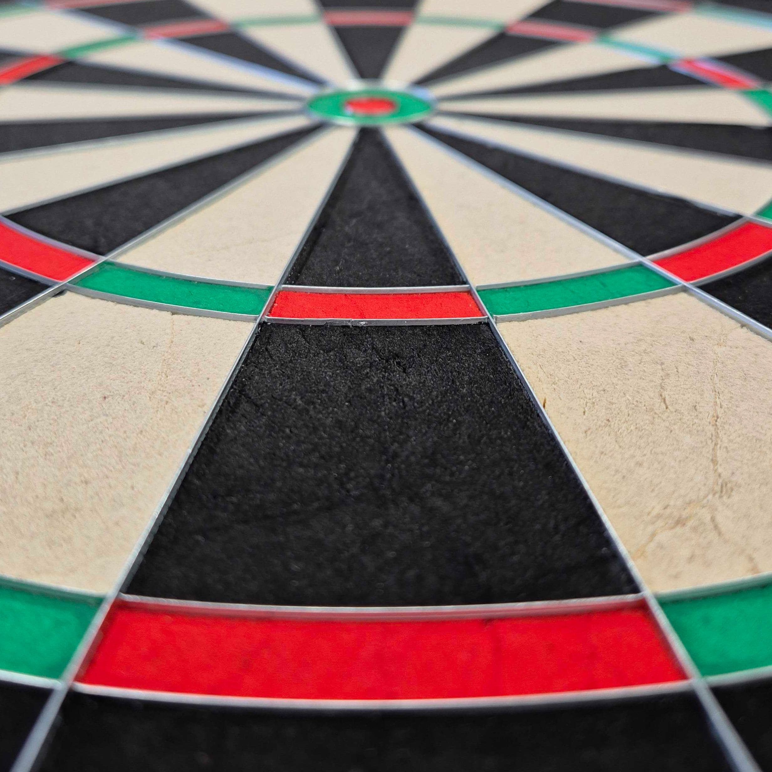 Bersaglio per freccette in acciaio GOAT Proscore PWR Abgebildet ist das GOAT Proscore PWR Steeldartboard. Das Steeldartboard eignet sich perfekt für professionelles Dartspiel.