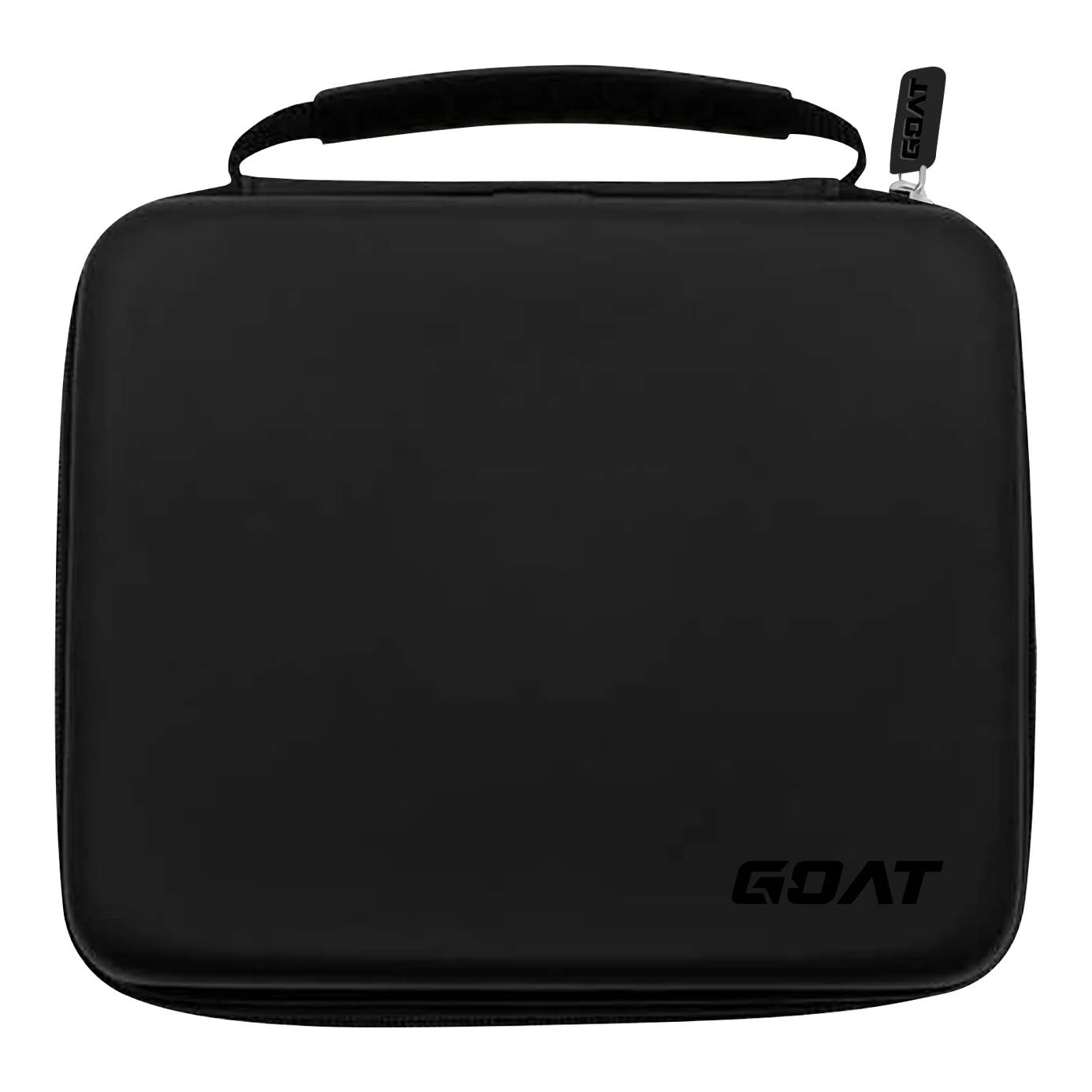 Portafoglio per freccette GOAT Locker XXL Das Bild zeigt ein schwarzes, rechteckiges Etui mit einem Henkel oben. In der unteren rechten Ecke befindet sich das Logo „GOAT“.