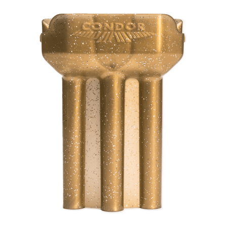 Custodia per freccette Condor DUAL Das Bild zeigt ein goldfarbenes Dartcase mit dem Schriftzug "CONDOR" und einem Flügelmuster darauf. Das Etui hat drei einzelne Fächer für Darts.