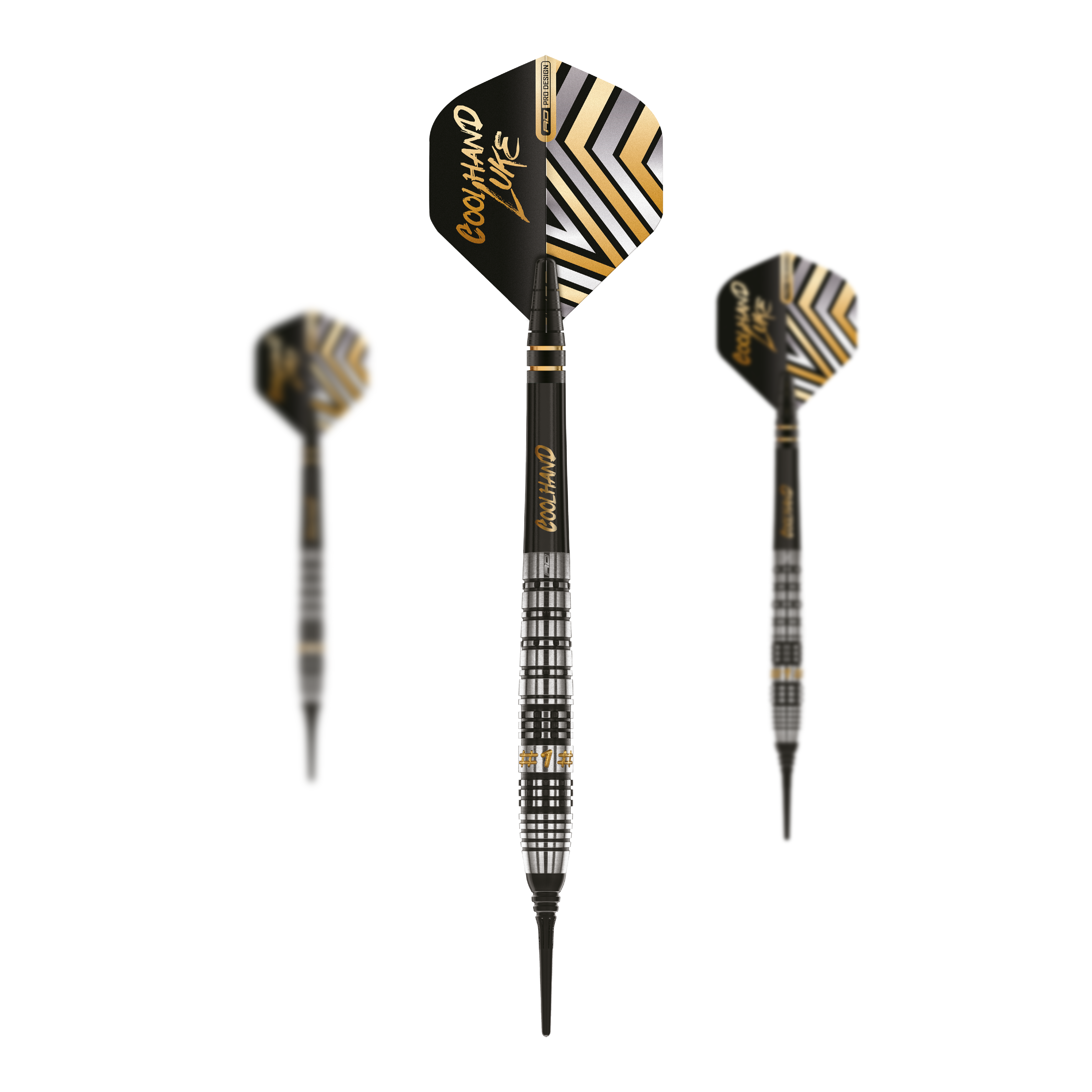 Freccette morbide Red Dragon Luke Humphries Prestige - 20 g Das Bild zeigt drei Softdarts des Modells „Red Dragon Luke Humphries Prestige“ mit 20g Gewicht. Die Darts haben ein schwarzes und silbernes Design mit goldfarbenen Akzenten und der Aufschrift „Coolhand Luke“.