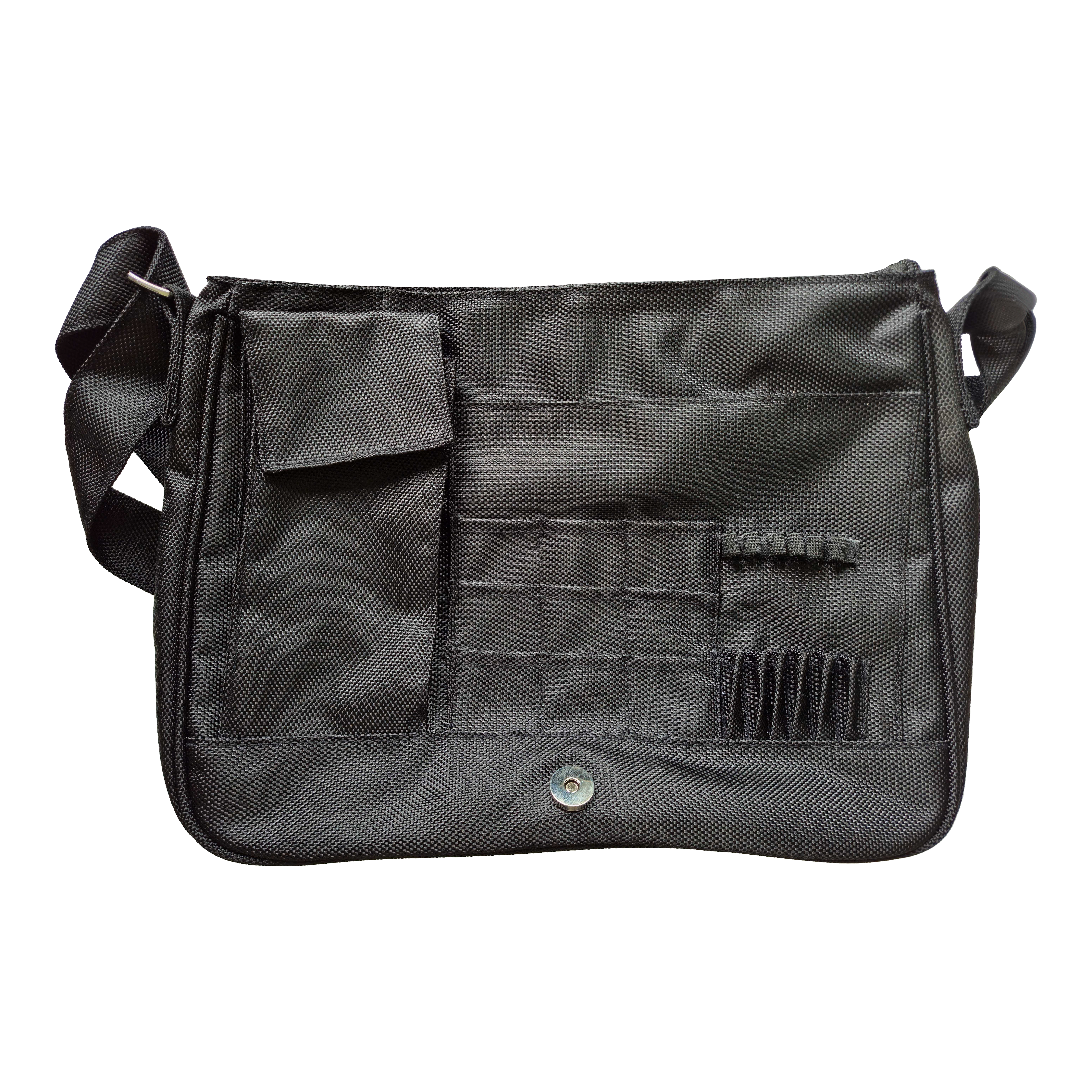 Borsa per freccette DataDart Team - Nera Die Abbildung zeigt die DataDart Team Darttasche in Schwarz. Die Tasche verfügt über mehrere Fächer und Halterungen zur Aufbewahrung von Dartzubehör.