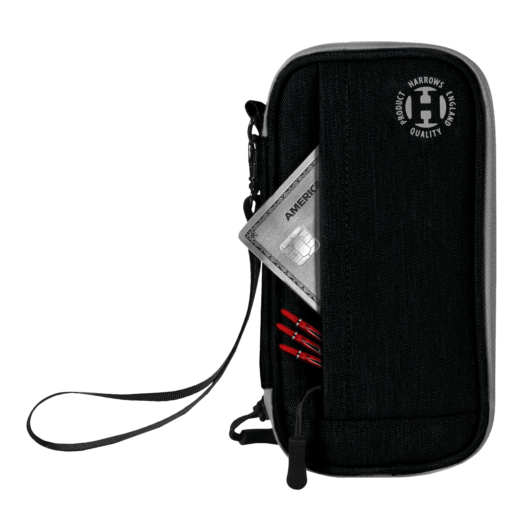 Portafoglio Smart Case Harrows Auf dem Bild ist ein schwarzes Dart-Etui der Marke Harrows zu sehen. In einer Außentasche stecken eine Kreditkarte und mehrere rote Dartspitzen.