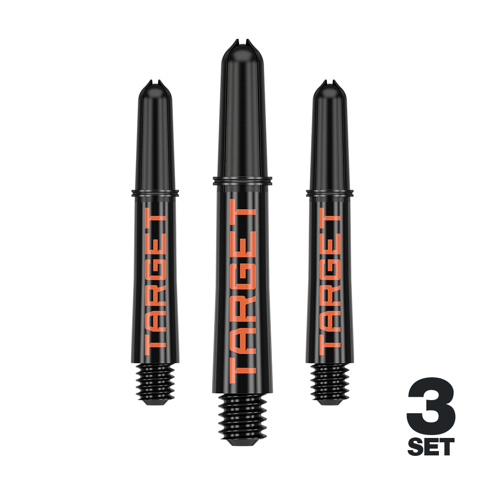 Aste Target Pro Grip TAG - 3 set - Nero Arancione Auf dem Bild sind drei schwarze Dartschäfte mit orangener "TARGET"-Aufschrift zu sehen. Unten rechts steht "3 SET", was darauf hinweist, dass es sich um ein Set aus drei Stück handelt.