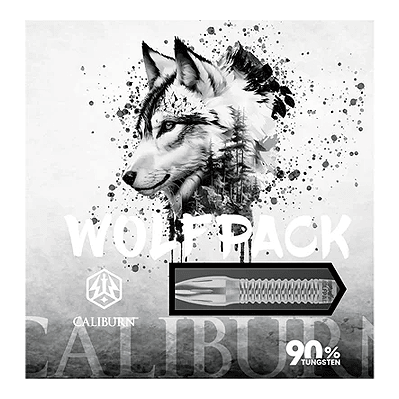 Freccette in acciaio Caliburn Wolfpack W4 - 20 g Das Bild zeigt die Verpackung der Caliburn Wolfpack W4 Steeldarts mit einem Wolf-Design. Auf der Verpackung steht, dass die Darts 20g wiegen und aus 90% Tungsten bestehen.