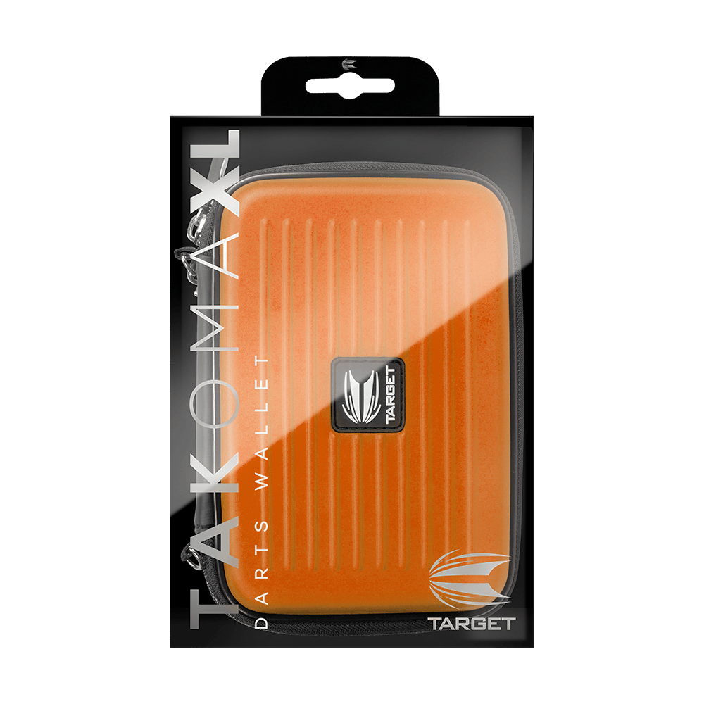 125856_Target_Takoma_XL_Dartwallet_Orange_3 Das Bild zeigt eine orangefarbene Darttasche namens "Target Takoma XL Dartwallet" in ihrer Verpackung. Auf der Verpackung sind das Target-Logo und der Produktname gut sichtbar.