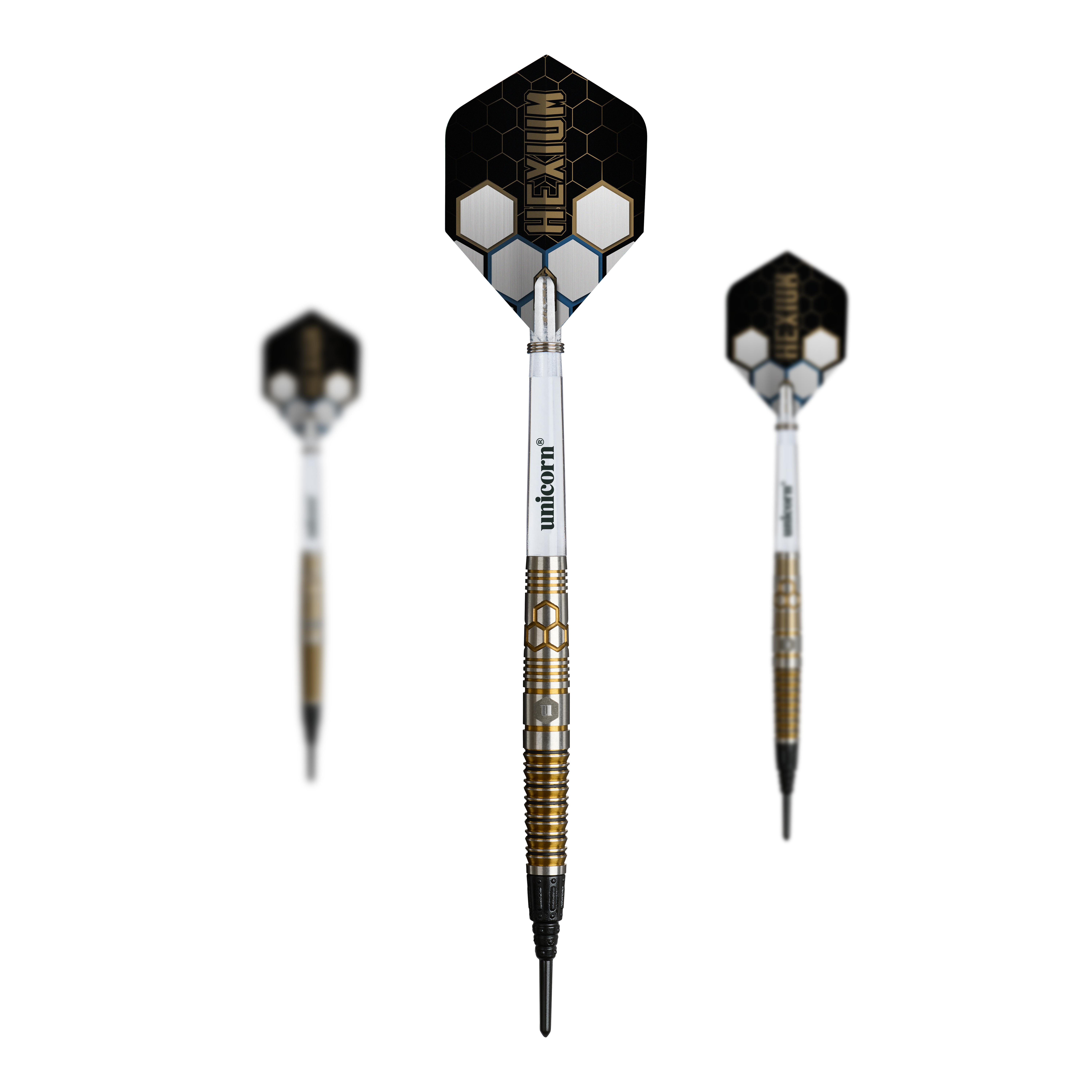 Freccette morbide Unicorn Hexium Style 03 Oro e Nero - 23 g Hier ist ein Set der Unicorn Hexium Style 03 Gold & Black Softdarts zu sehen. Das Set wiegt 23g und besticht durch die Gold-Schwarz-Optik.