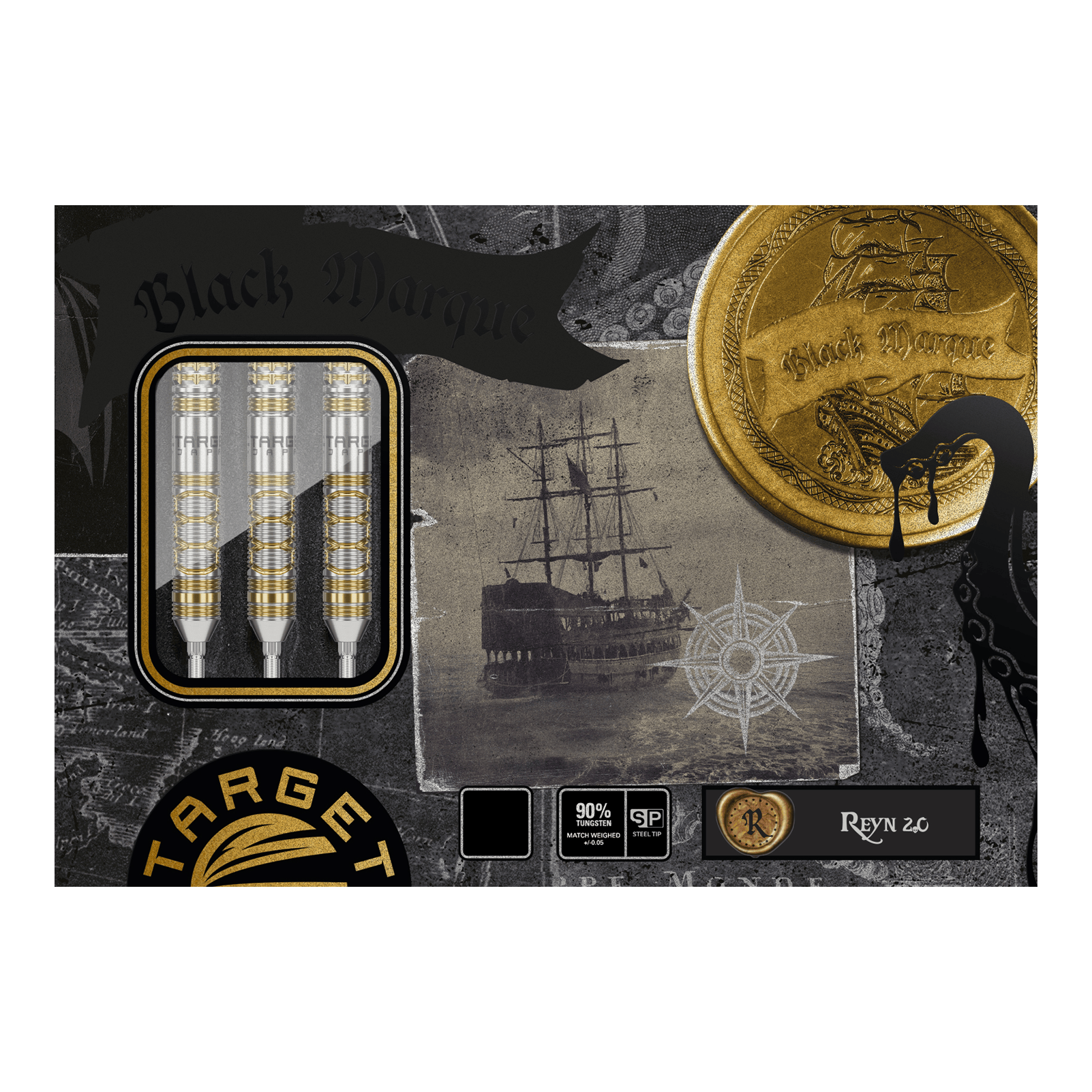 Freccette in acciaio Target Japan Black Marque Reyn GEN2 Die Abbildung zeigt die "Target Japan Black Marque Reyn GEN2 Steeldarts" in einer ansprechend gestalteten Verpackung. Auf der Verpackung sind drei Darts, ein Segelschiff und goldene Münzen abgebildet.