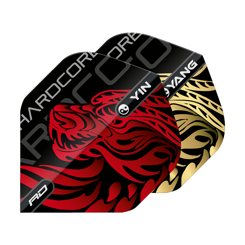 Voli standard Red Dragon Jonny Clayton Gold Red Yin Yang Das Bild zeigt zwei Dart-Flights mit auffälligen Drachenmotiven in Rot und Gold. Auf den Flights stehen die Worte „Yin Yang“ und „Hardcore“.