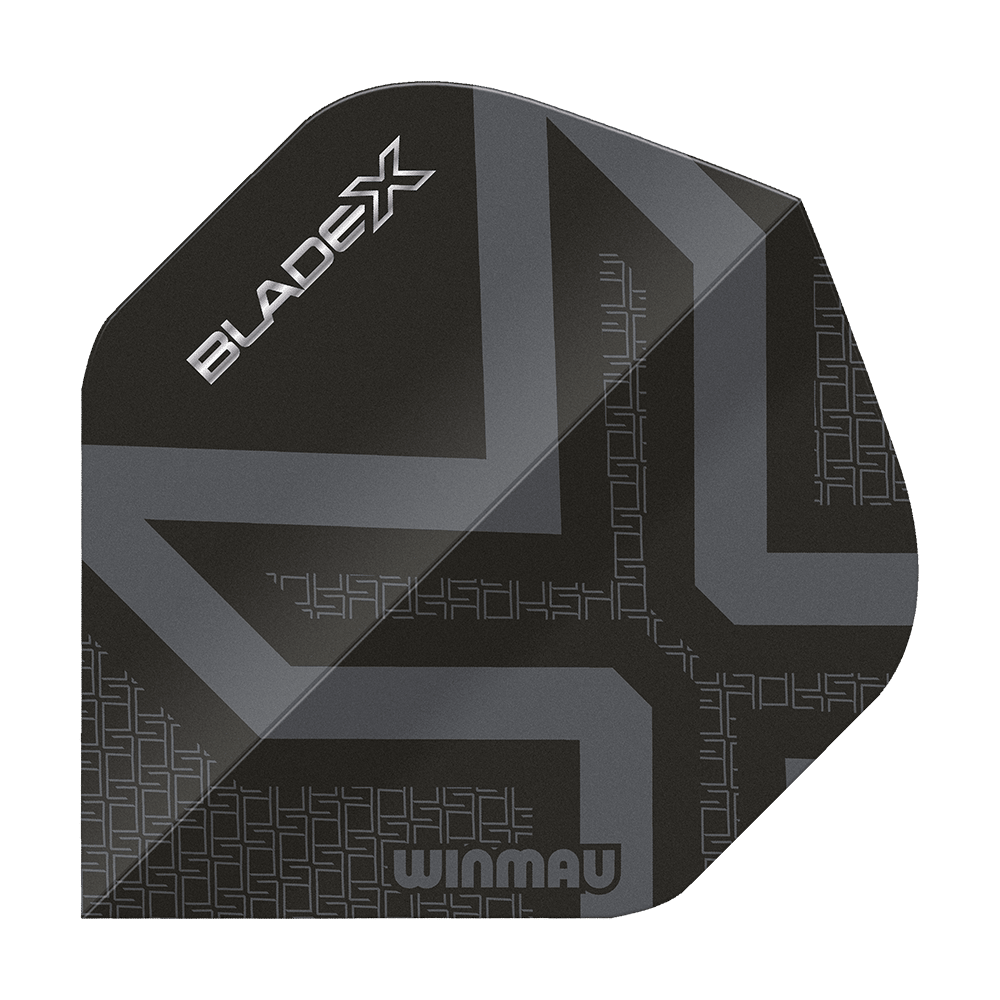 Voli standard Winmau Prism Delta Blade X Metallic Black No2 Dies ist ein Winmau Prism Delta Blade X Metallic Black No2 Standard Flights. Man sieht ein hochwertiges Dartflugblatt in schwarzem Metall-Look.