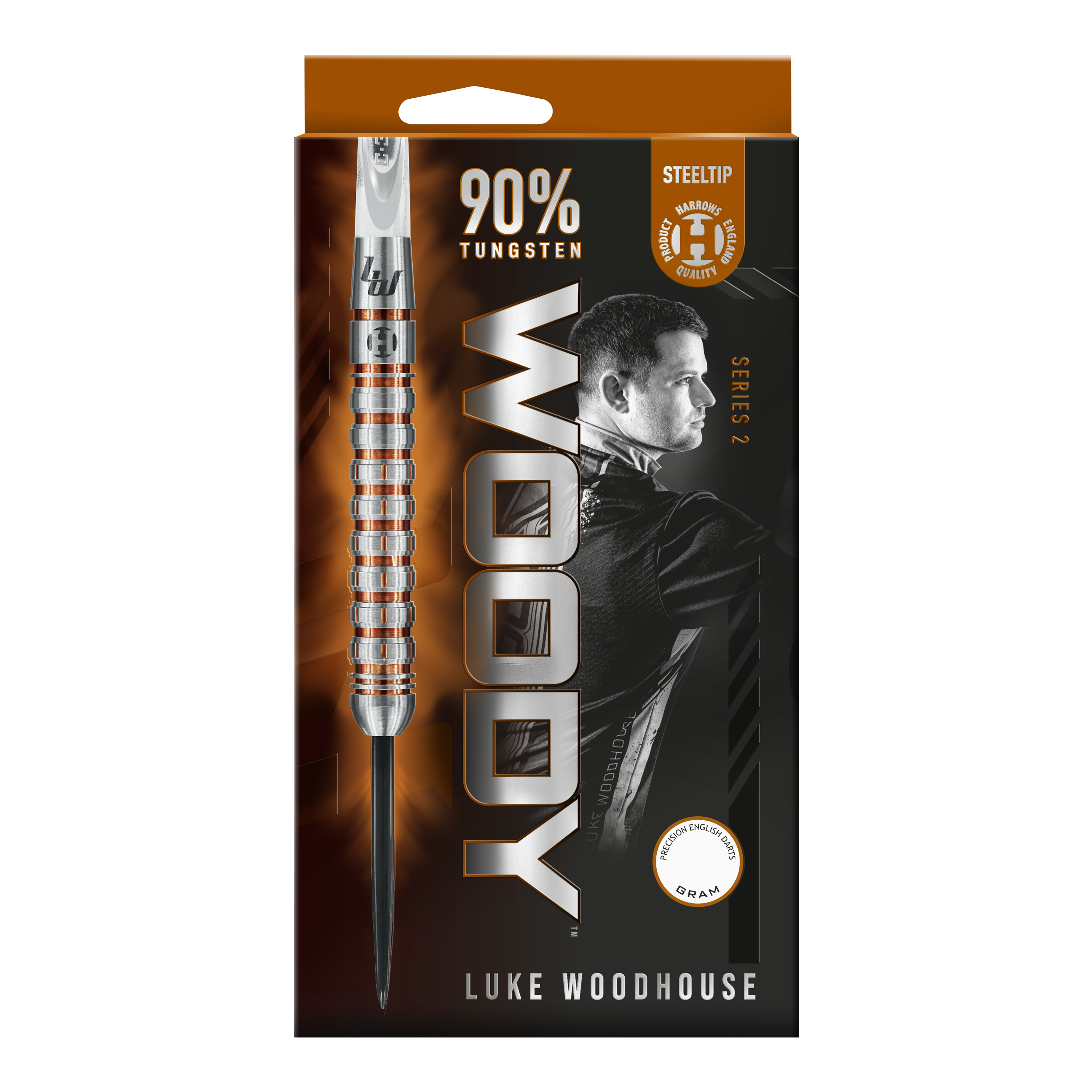 Freccette in acciaio Luke Woodhouse Series 2 di Harrow Das Bild zeigt die Verpackung der Harrows Luke Woodhouse Series 2 Steeldarts. Auf der Vorderseite sind ein Dartpfeil, der Name "WOODY" und ein Bild von Luke Woodhouse zu sehen.