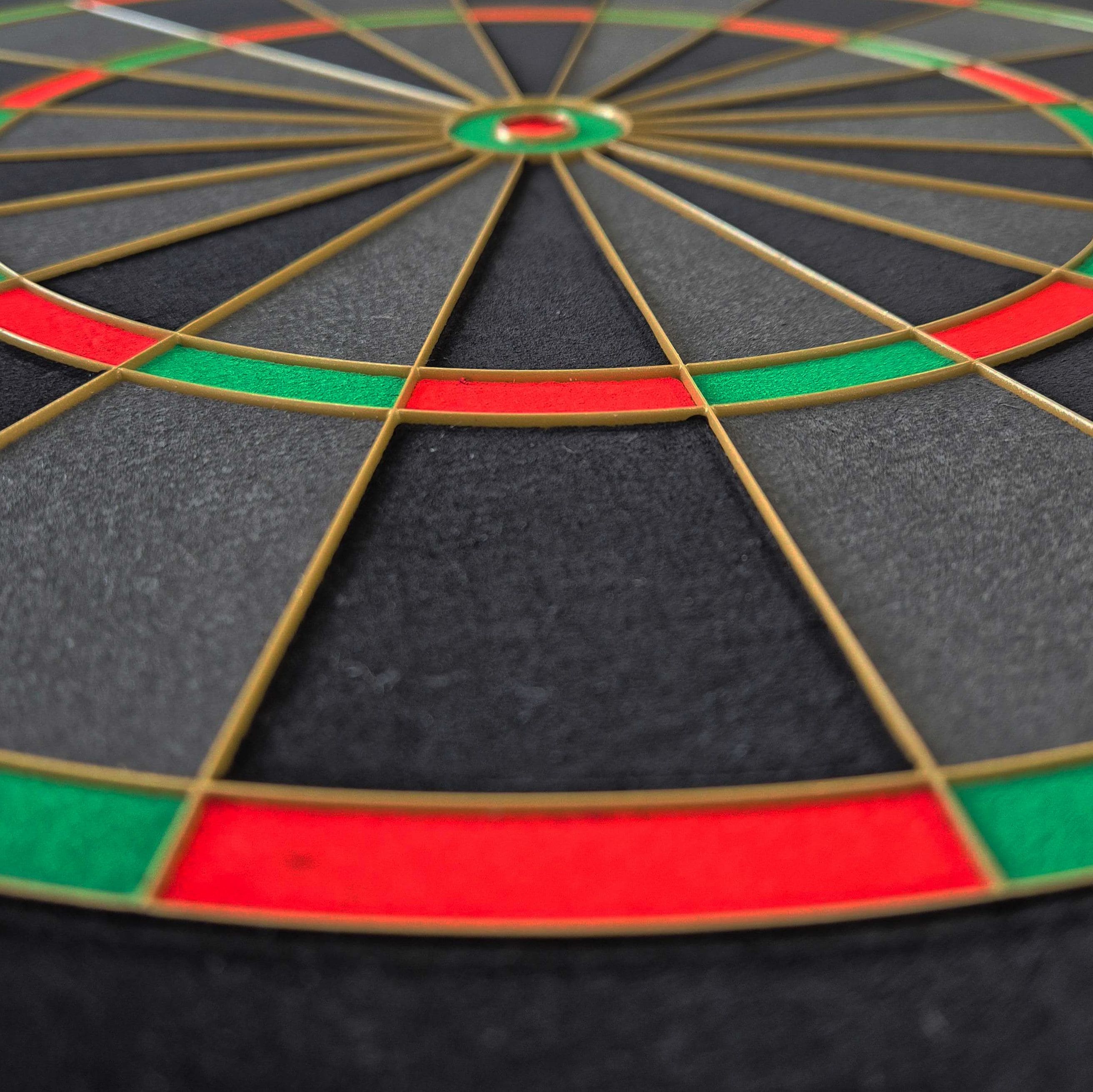 Bersaglio per freccette in acciaio Bulls NL Advantage Black Edition Hier findet sich eine weitere Ansicht des BullsNL Advantage Black Edition Steeldartboards. Das Produkt ist von einer anderen Seite präsentiert.