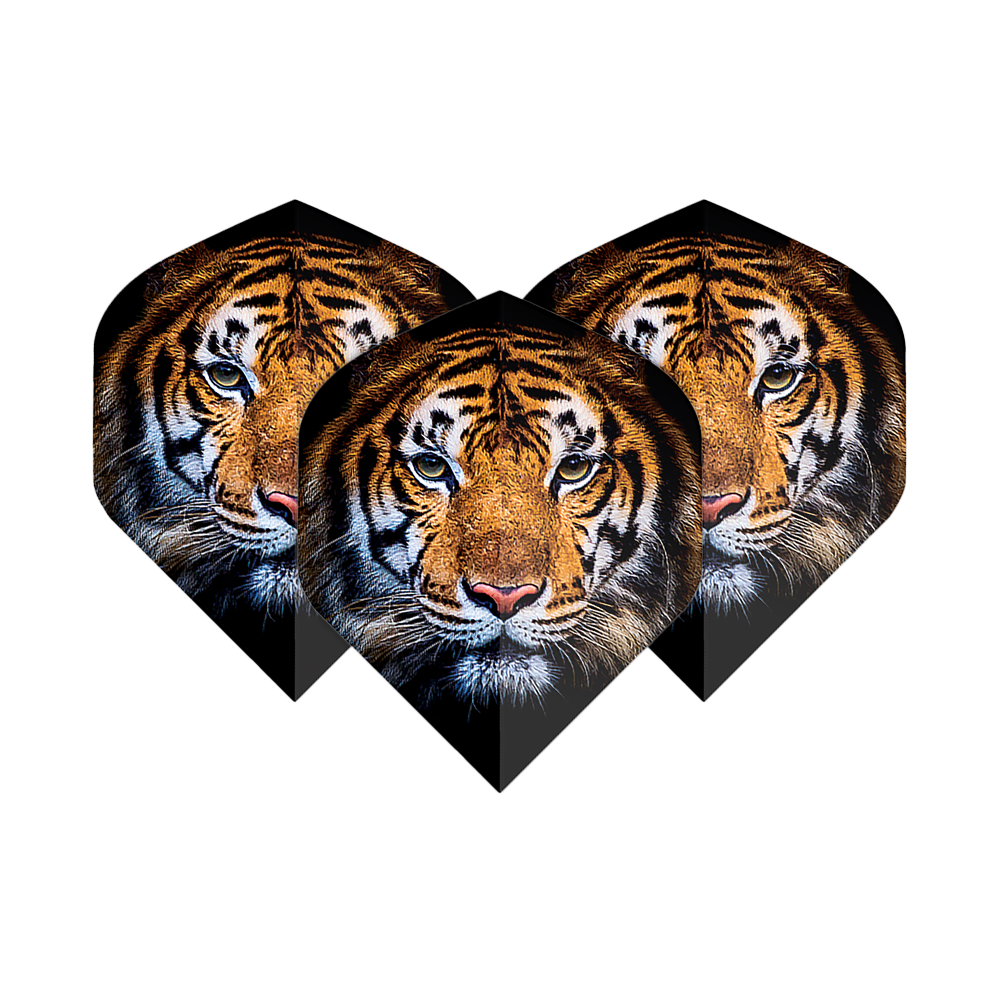 Voli Pentathlon Tiger Das Bild zeigt drei Dartflights mit dem Gesicht eines Tigers darauf. Die Flights sind das Produkt "Pentathlon Tiger No2 Standard Flights".