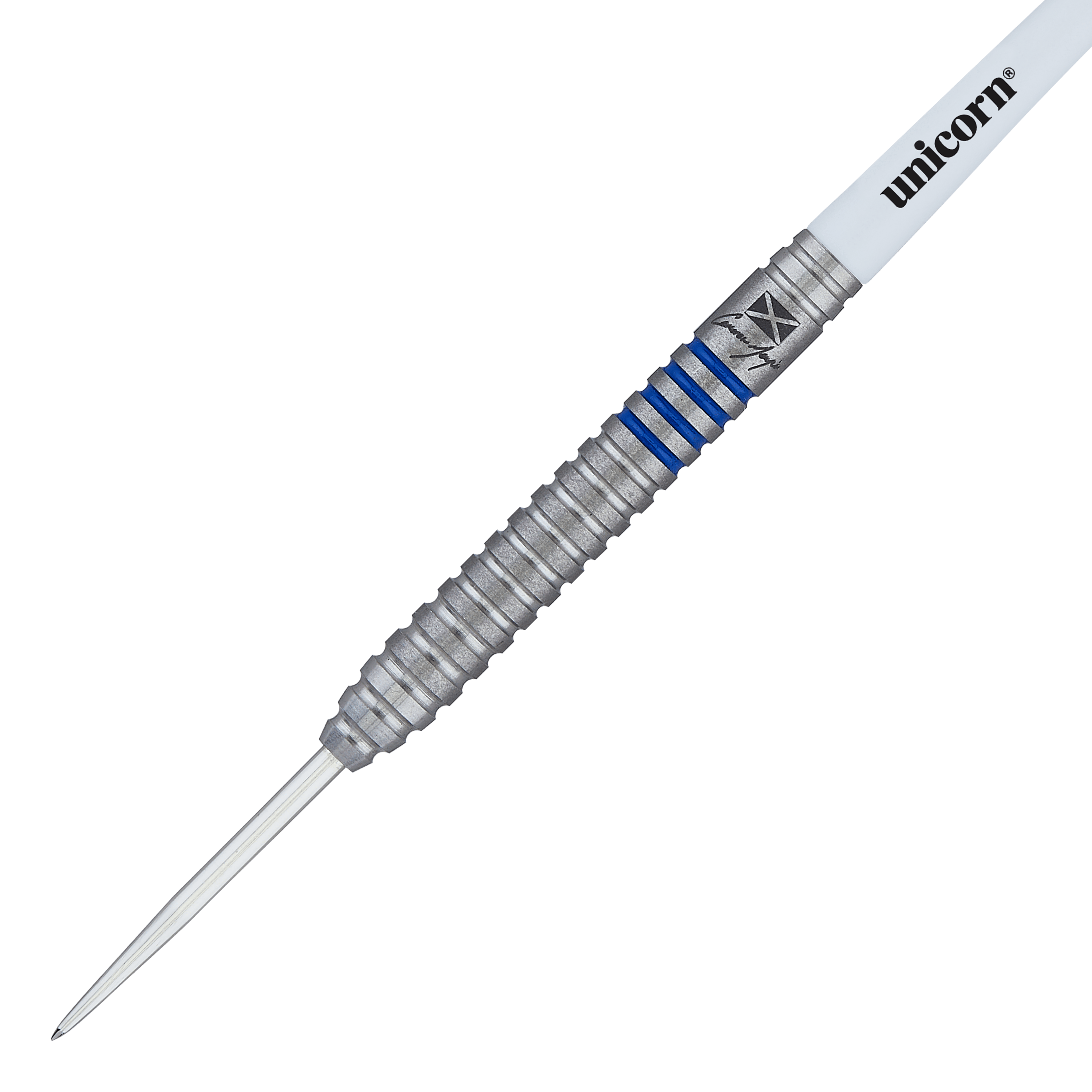 Freccette in acciaio Unicorn Contender Cameron Menzies - 23 g Das Bild zeigt einen Unicorn Contender Camerion Menzies Steeldart mit einem Gewicht von 23g. Der Dart hat blaue Ringe und einen silbernen, geriffelten Griff.