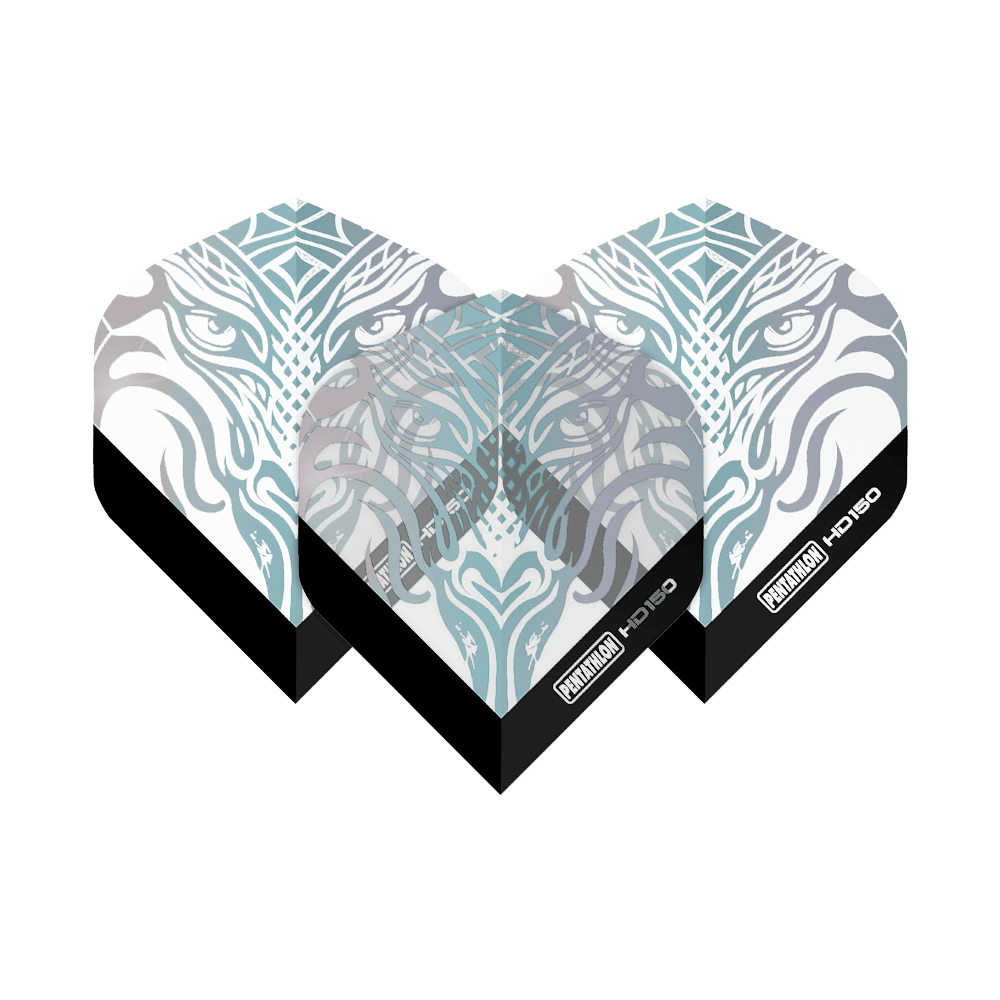 Voli standard trasparenti metallizzati Pentathlon HD150 Das Bild zeigt die Pentathlon HD150 Metallic Clear Standard Flights mit einem stilisierten, tierischen Gesichtsmuster. Die Flights sind größtenteils durchsichtig mit silbernen und metallischen Akzenten sowie schwarzem Rand unten.
