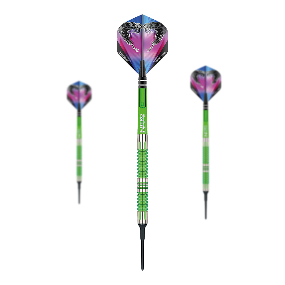 Red Dragon Peter Wright Snakebite Mamba 2 freccette morbide Das Bild zeigt drei Softdarts des Modells "Red Dragon Peter Wright Snakebite Mamba 2". Die Darts sind grün-silbern und haben bunte Flights mit Schlangenmotiven.