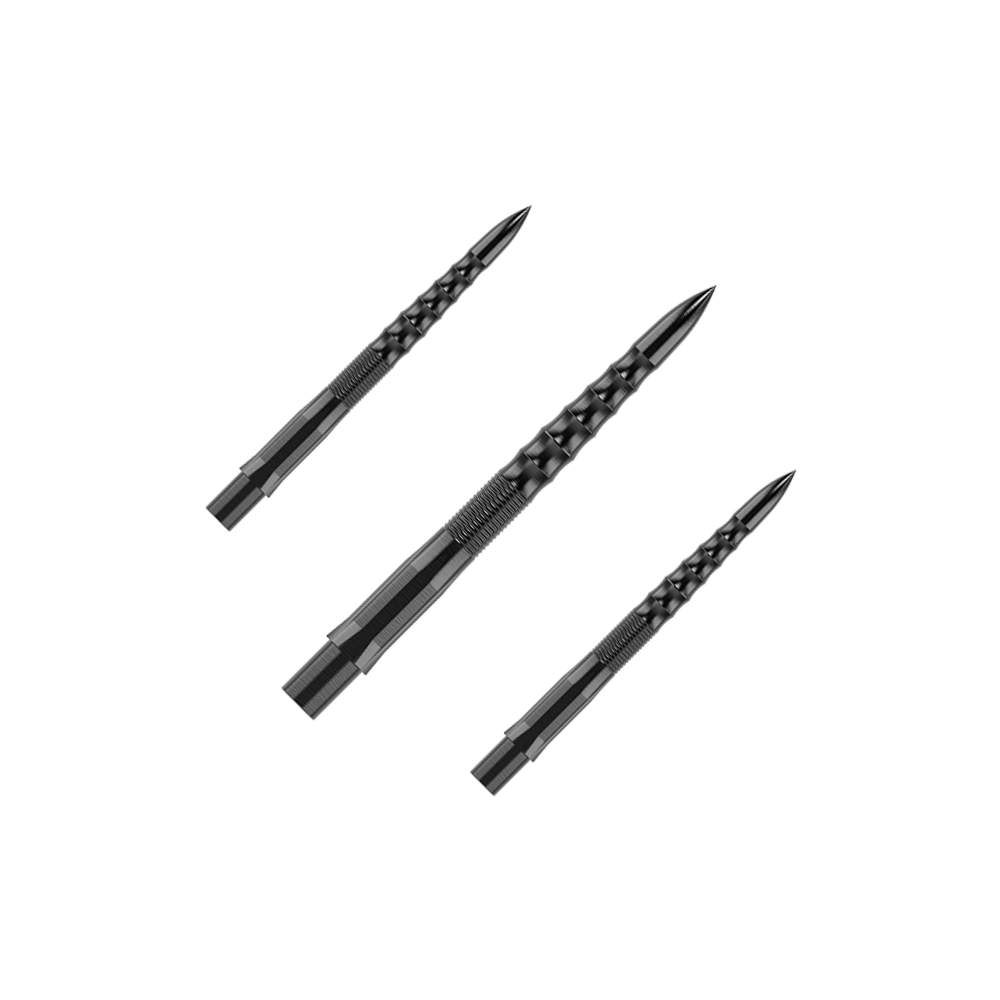 Punte per freccette Mission Caliburn EVO - Ripple - Nere Auf dem Bild sind drei schwarze Steeldartspitzen mit einem geriffelten Muster zu sehen. Sie sind als Set angeordnet und haben eine Länge von 26 mm.