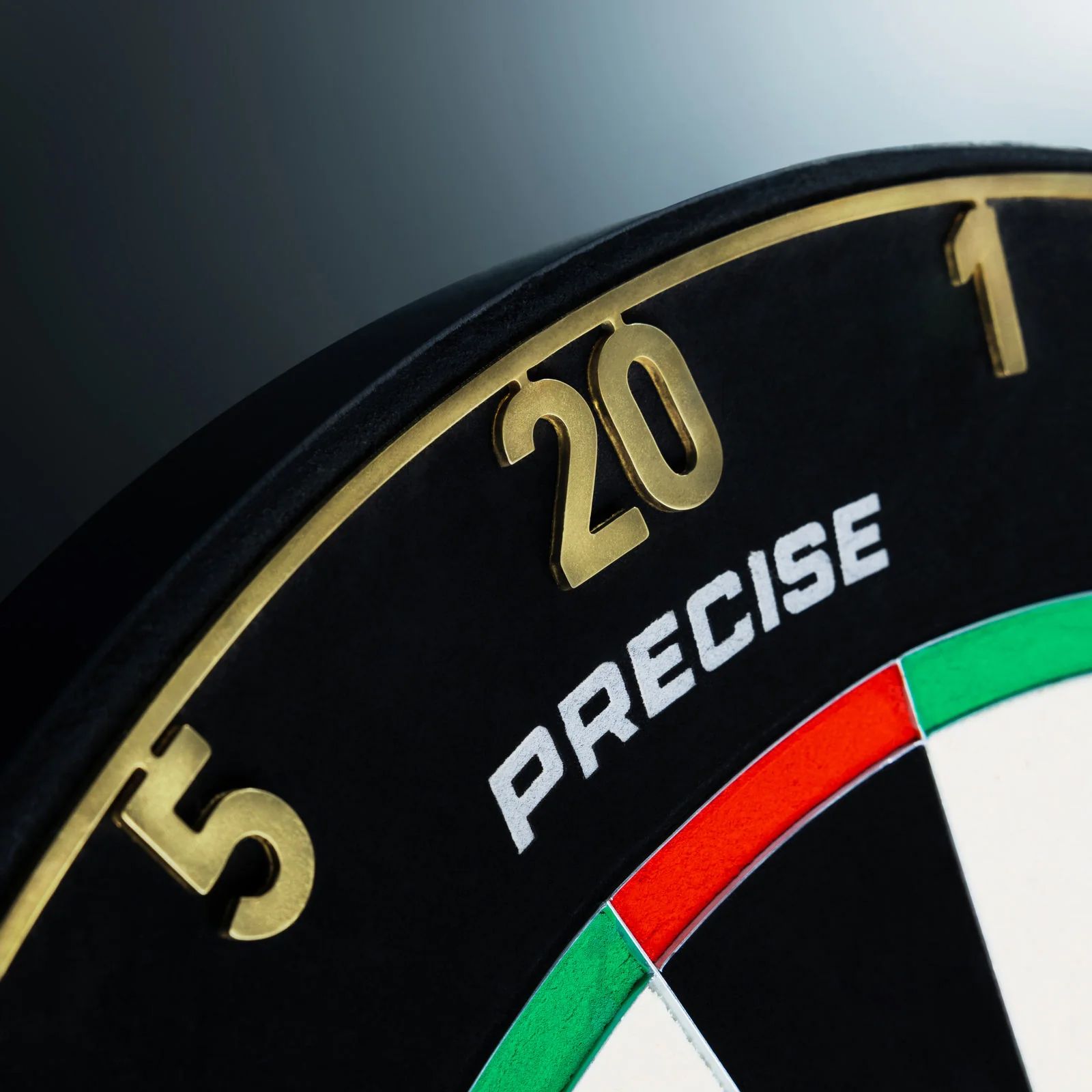 Bersaglio per freccette in acciaio Precise 180 Endorphine con anello numerato - Oro Das Precise 180 Endorphine Steeldartboard mit Nummernring in Gold ist abgebildet. Die Dartscheibe verfügt über einen goldenen Zahlenring.