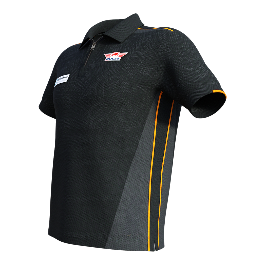 Maglia gara Bulls NL Dirk Van Duijvenbode 2025 Dieses Bild zeigt das Bulls NL Dirk Van Duijvenbode Matchshirt 2025. Das Shirt ist überwiegend schwarz mit gelben Akzenten und besitzt einen kurzen Reißverschluss am Kragen.