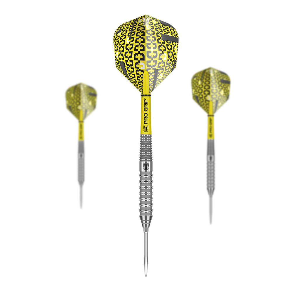 Freccette in acciaio Target Bolide 02 Swiss Point Das Bild zeigt drei Target Bolide 02 Swiss Point Steeldarts mit silbernem Schaft und gelb-schwarzem Flight. Die Darts haben den Aufdruck "PRO GRIP" auf dem Schaft.