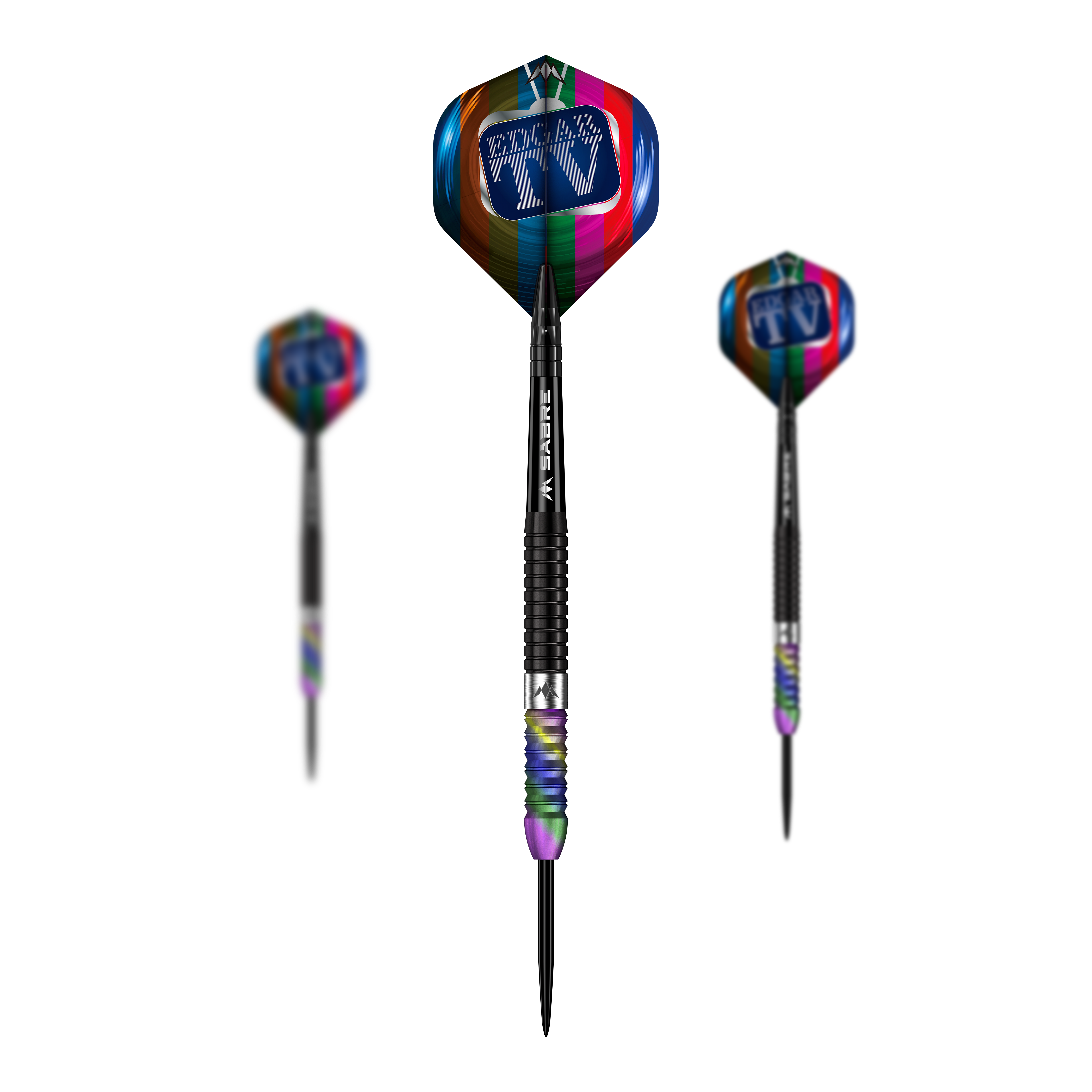 Missione Matt Edgar Steeldarts Das Bild zeigt drei Steeldarts des Produkts „Mission Matt Edgar Steeldarts“. Die Flights der Darts sind bunt und tragen den Aufdruck „Edgar TV“.