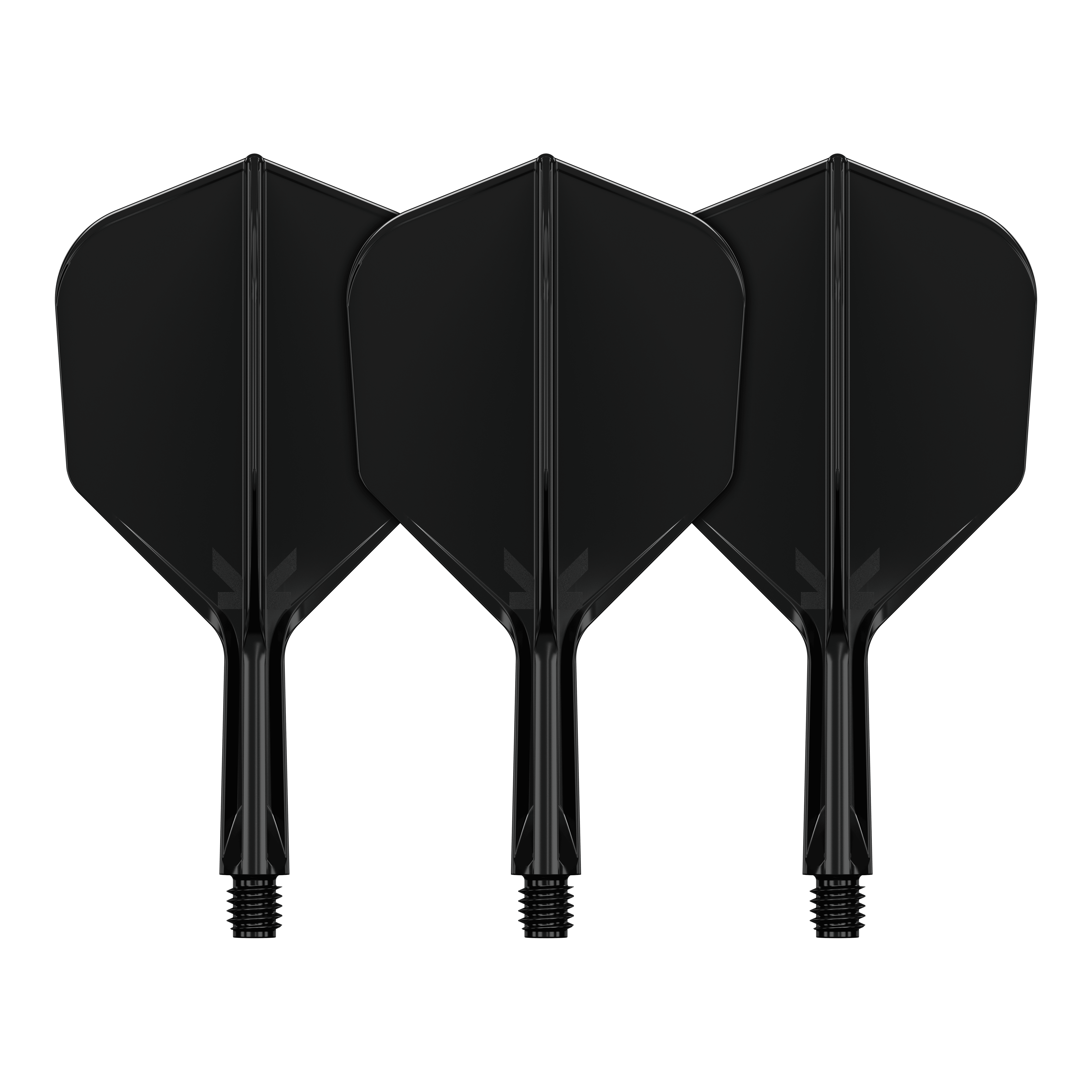 Sistema di volo Target K-Flex No6 - Nero Das Bild zeigt drei schwarze Dart-Flights mit Schaft. Sie sind nebeneinander auf einem schwarzen Hintergrund angeordnet.