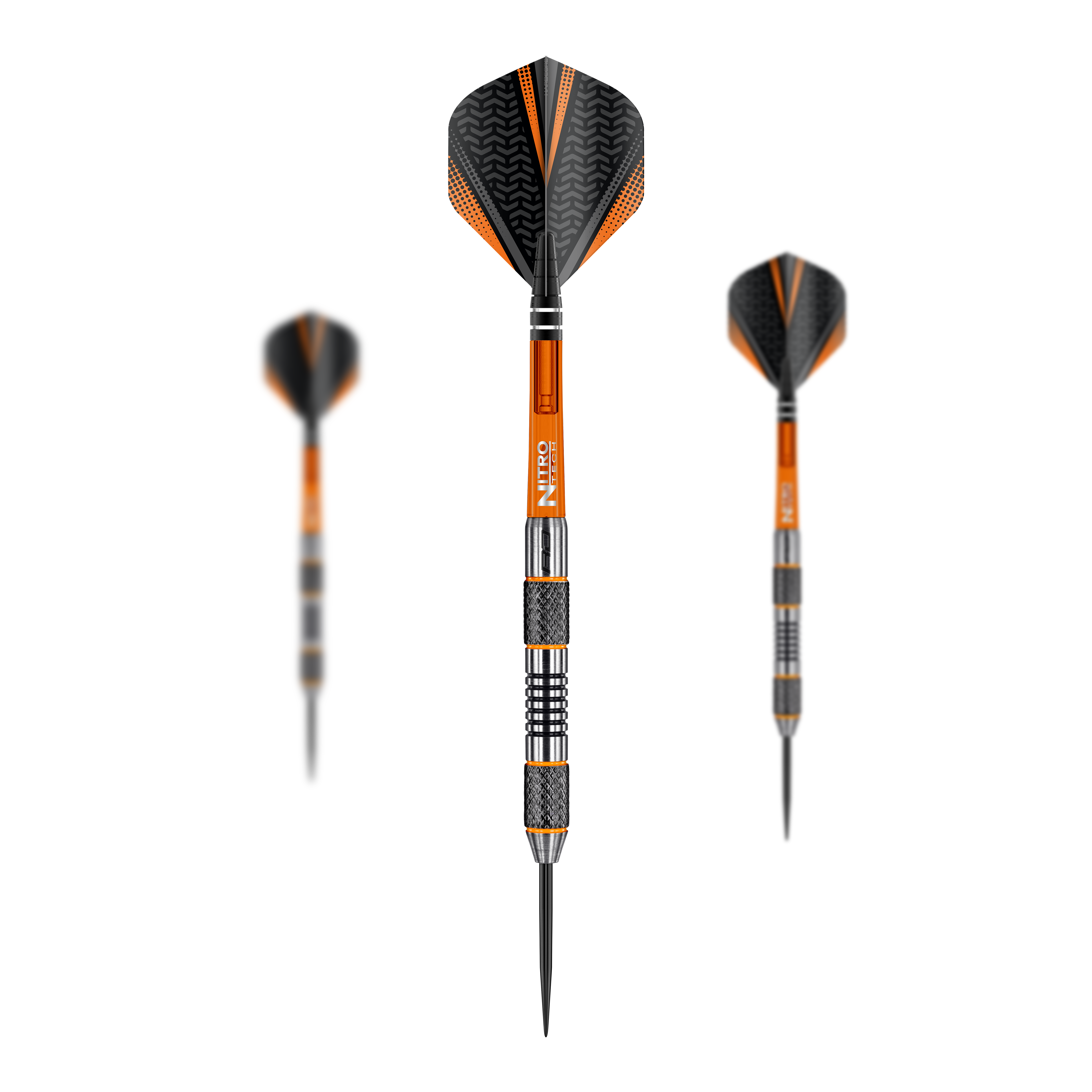 Red Dragon Amberjack 5 freccette in acciaio - 24 g Das Bild zeigt die Steeldarts "Red Dragon Amberjack 5" mit einem Gewicht von 24g. Die Darts sind überwiegend orange und schwarz mit silbernen Details gestaltet.
