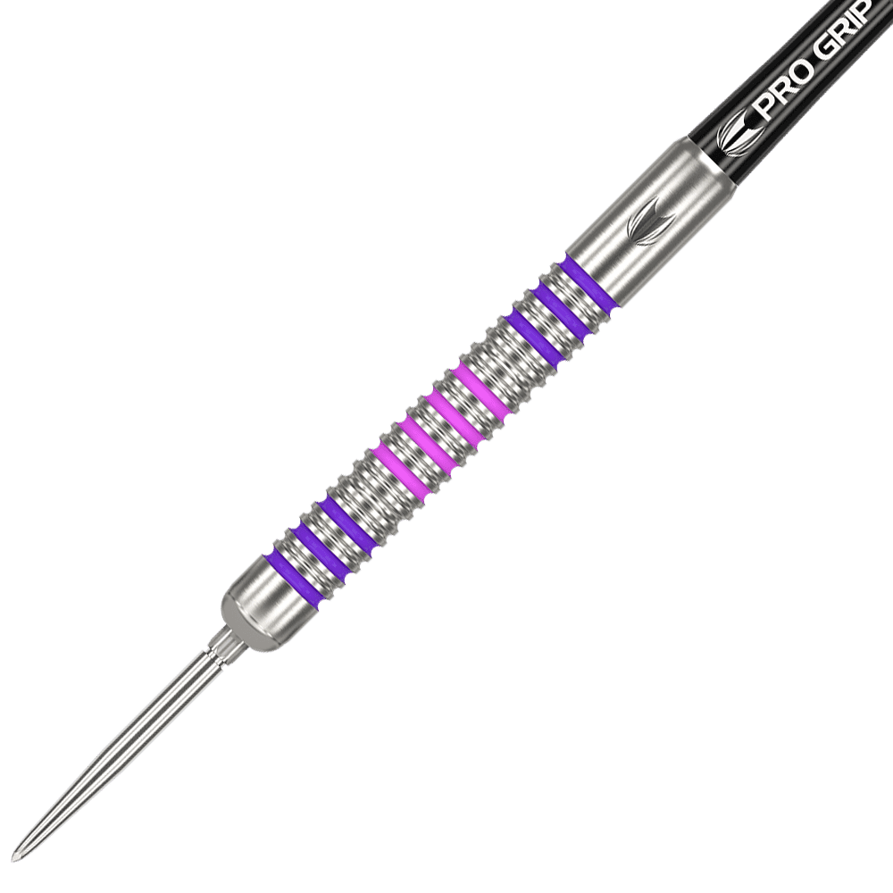 190221_Target_Elanor_Cairns_GEN1_Swiss_Point_Steeldarts_2 Das Bild zeigt einen Target Eleanor Cairns GEN1 Swiss Point Steeldart mit einem Gewicht von 24g. Der Dart hat einen silbernen Barrel mit violetten und pinken Ringen sowie einer "Pro Grip" Beschriftung auf dem Schaft.