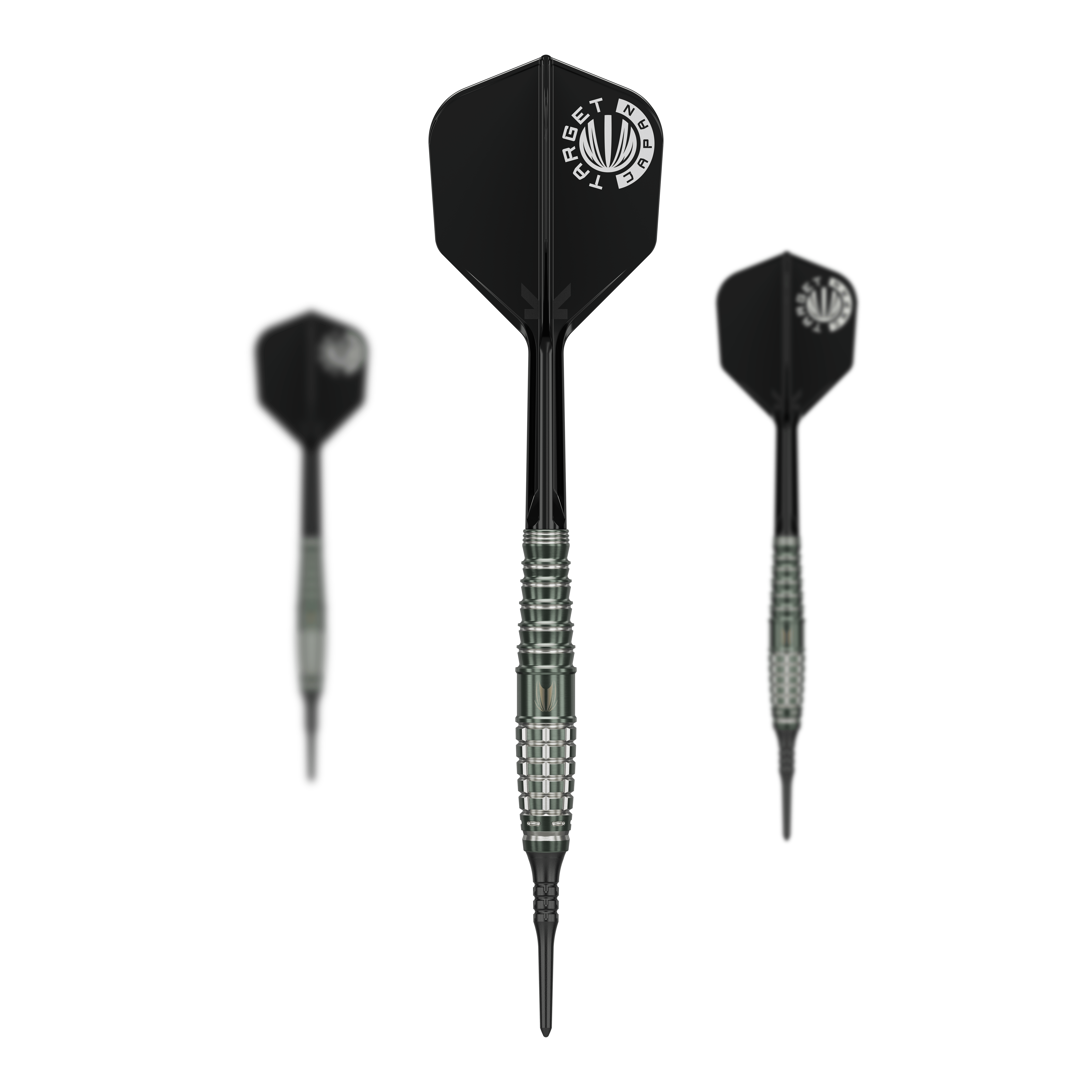 Target Japan Akito Yamagata Scream GEN1 Freccette morbide - 19 g Das Bild zeigt drei Softdarts mit schwarzem Flight und silbernem Griffbereich. Auf dem mittleren Dart steht "TARGET JAPAN" geschrieben.