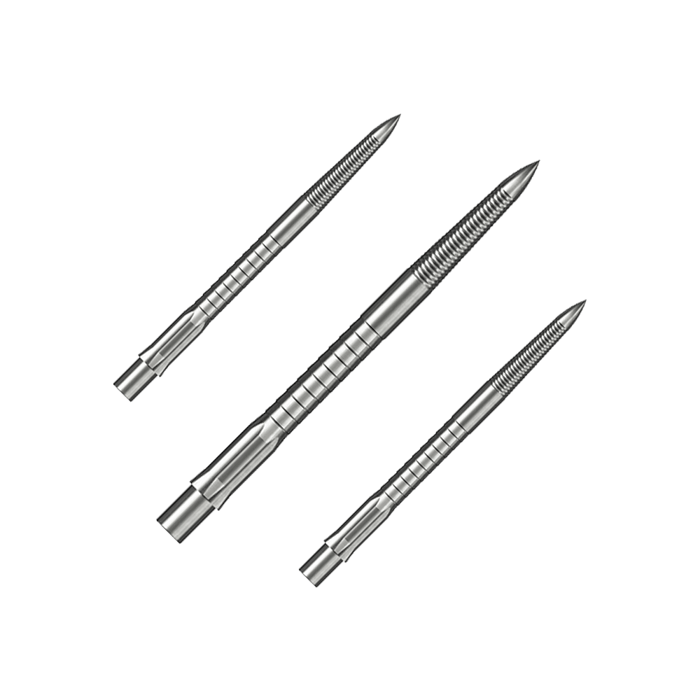 Punte per freccette in acciaio Caliburn System - Micro Grip - Argento Das Bild zeigt drei silberne Steeldartspitzen mit feiner Riffelung. Sie sind länglich und haben ein Mikrorillen-Design für besseren Halt.