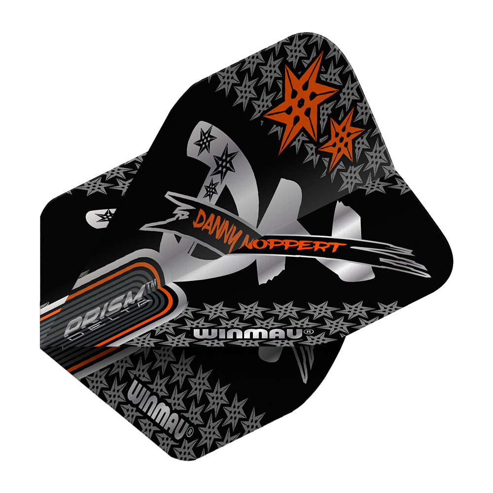 Voli standard Winmau Prism Delta Danny Noppert Black Signature No2 Das Bild zeigt die Winmau Prism Delta Danny Noppert Black Signature No2 Standard Flights. Die Flights sind schwarz mit silbernen und orangefarbenen Sternen und dem Namen "Danny Noppert" bedruckt.