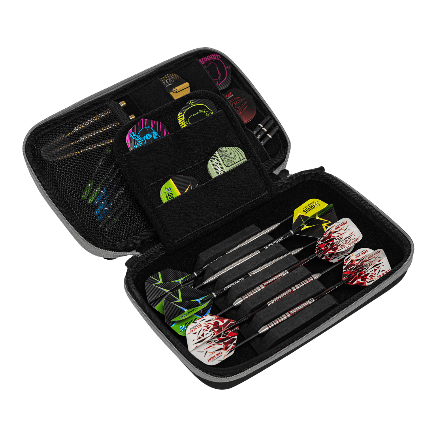 Portafoglio per freccette Harrows Smart Case XL Das Bild zeigt ein geöffnetes Dart-Etui mit mehreren Darts und Zubehörteilen ordentlich verstaut. Die Aufbewahrungstasche ist schwarz und bietet verschiedene Fächer für Flights und Ersatzteile.