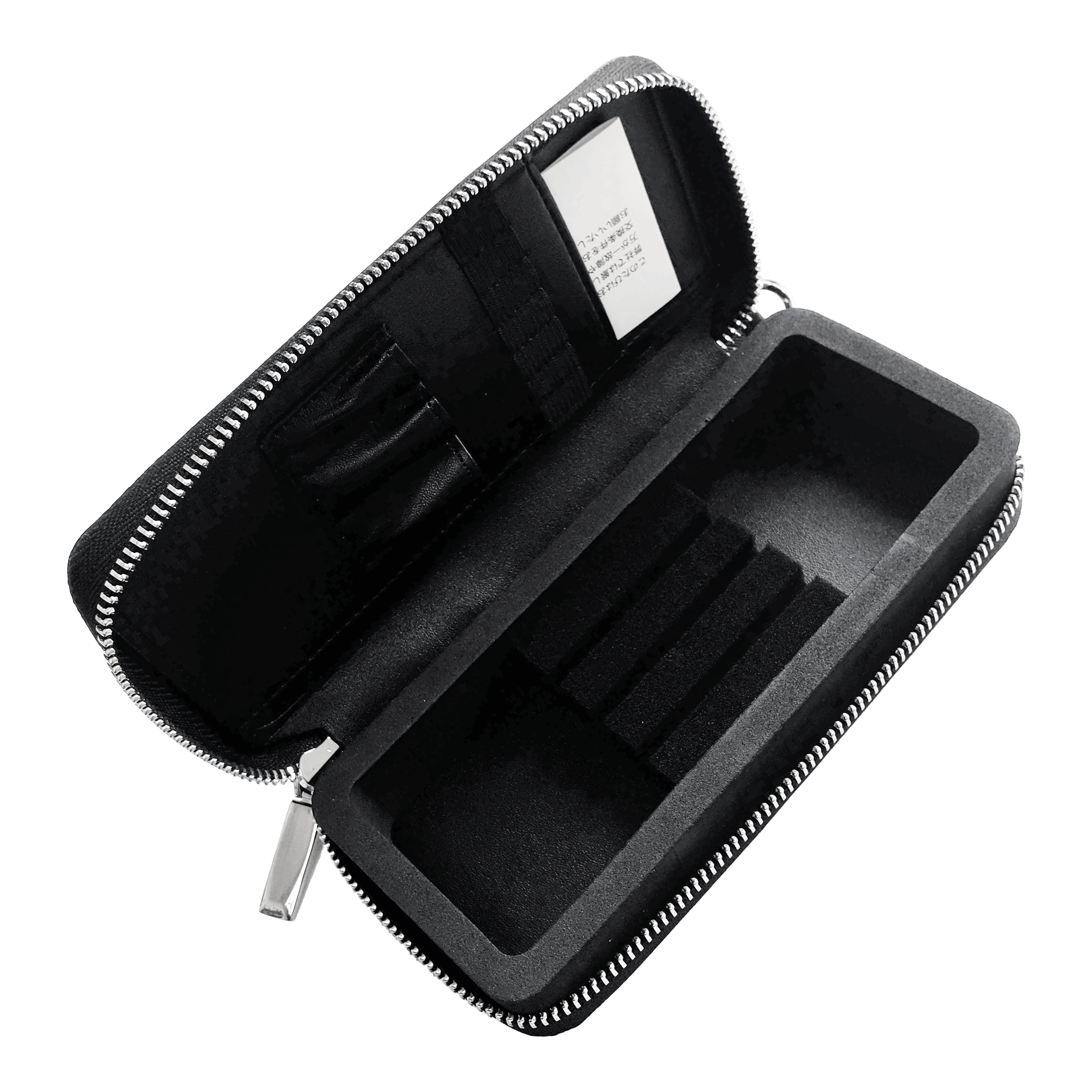 Cameo Business Case Pro3 Das Bild zeigt ein schwarzes Etui mit Reißverschluss, das im Inneren Fächer für Karten und andere kleine Gegenstände hat. Der Innenraum ist mit Schaumstoff ausgekleidet und für eine geordnete Aufbewahrung unterteilt.