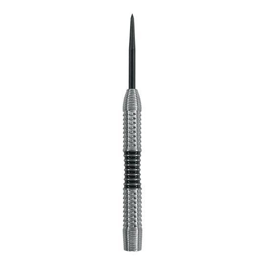 McDart Black Stripe 2 freccette in acciaio - 22 g Das Bild zeigt einen silbernen Steeldart-Barrel mit einer schwarzen Griffzone in der Mitte. Es handelt sich um das Produkt "McDart Black Stripe 2 Steeldart-Barrels - 22g".