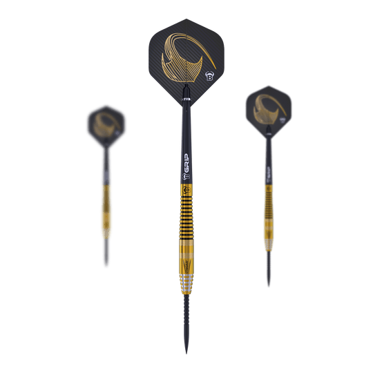 Freccette in acciaio Bulls Stingray ST3 Das Bild zeigt drei Steeldarts des Modells "Bulls Stingray ST3". Die Darts haben ein schwarzes und goldenes Design mit geriffeltem Griffbereich.
