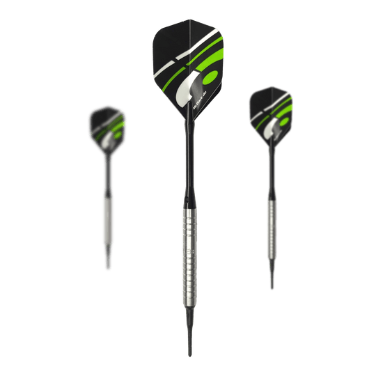 Freccette morbide McDart 85 Tungsten V16 - 16,5 g Das Bild zeigt drei Softdarts des Modells "McDart 85er Tungsten V16" mit einem Gewicht von 16,5g. Die Darts haben silberne Griffe und schwarze Flights mit grünen und weißen Akzenten.