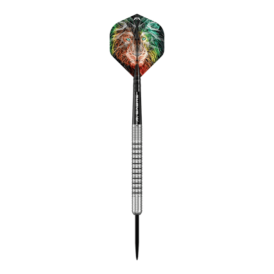 Missione Dominik Grüllich Steeldarts Der abgebildete Dartpfeil ist der "Mission Dominik Grüllich Steeldart" mit einem Gewicht von 23,5g. Auf dem Dartflügel ist ein farbenfroher Löwenkopf zu sehen.