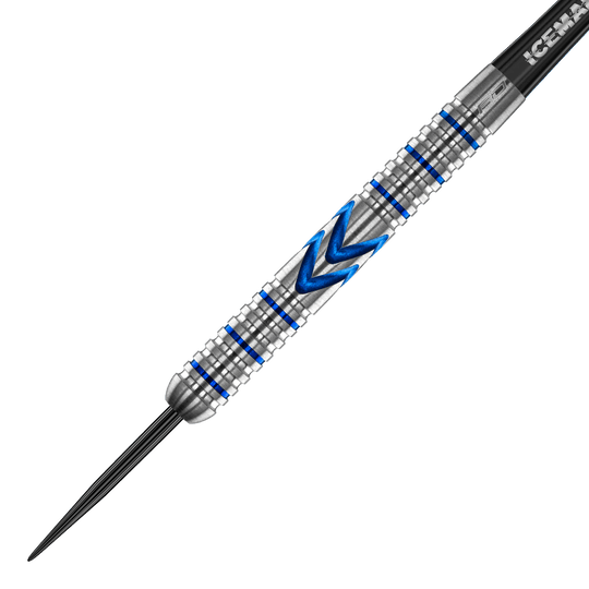 Freccette in acciaio Red Dragon Gerwyn Price Iceman Midnight Edition Das Bild zeigt einen Steeldart mit silberner Oberfläche und blauen Akzenten. In der Mitte befindet sich ein markantes blaues Muster in Pfeilform.