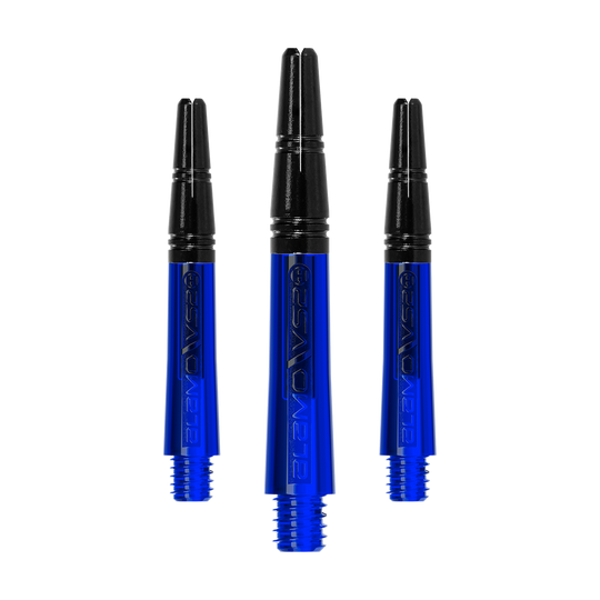 Das Bild zeigt drei blaue Dartschäfte mit schwarzem oberen Teil. Sie sind nebeneinander angeordnet und haben ein glänzendes Design.