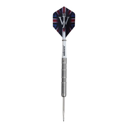 Das Bild zeigt einen Steeldartpfeil aus der Produktreihe „Unicorn James Wade The Machine Range Phase 4“. Der Dartpfeil hat eine silberne Spitze und einen Flight mit buntem Design und den Buchstaben „JW“.