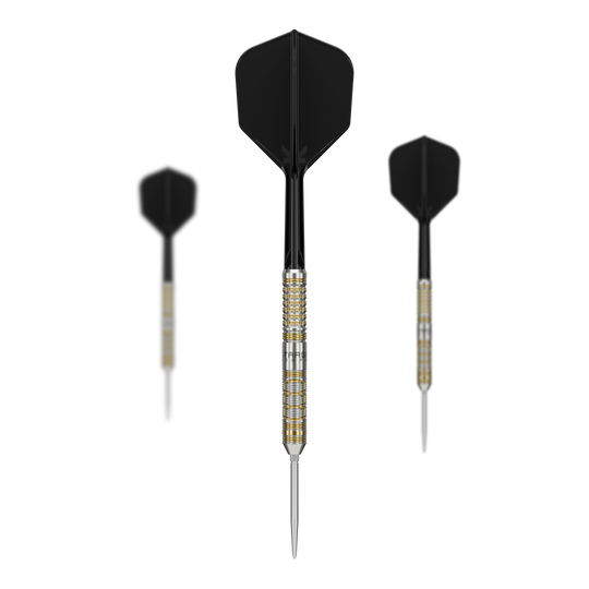 Freccette in acciaio Target Japan Black Marque Reyn GEN2 Das Bild zeigt drei Target Japan Black Marque Reyn GEN2 Steeldarts mit schwarzen Flights. Die Dartpfeile haben einen silbernen und goldenen Griffbereich sowie lange, spitze Spitzen.