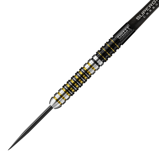 HAXXXXX_Harrows_Chizzy_Steeldarts_2 Auf dem Bild ist ein Harrows Dave Chisnall Chizzy Steeldart zu sehen. Der Dart hat ein silbernes und schwarzes Design mit gelben Akzenten.
