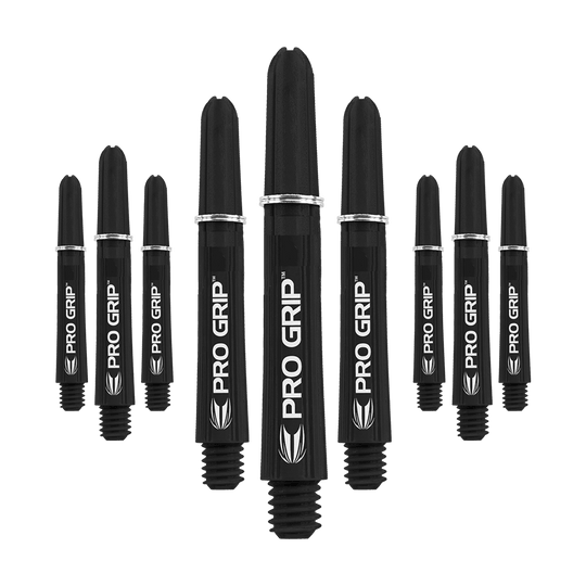 Target Pro Grip Shafts - 3 set - Nero Das Bild zeigt neun schwarze Pro Grip Shafts für Dartpfeile in drei unterschiedlichen Längen. Die Shafts sind mit dem weißen Schriftzug "PRO GRIP" und einem Blatt-Symbol bedruckt.