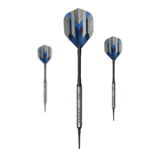 Freccette morbide McDart 85 Tungsten V1 - 17 g Das Bild zeigt drei Softdarts des Modells „McDart 85er Tungsten V1 Softdarts - 17g“. Die Darts haben blaue und silberne Akzente sowie schwarze Spitzen und Flügel.