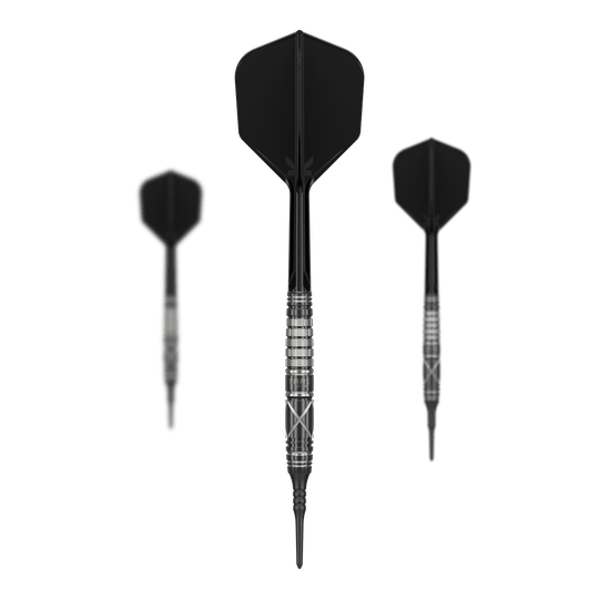 Target Japan Black Marque Chaos 2 freccette morbide - 19 g Das Bild zeigt drei schwarze Softdarts mit silbernen Ringen und markantem Design. Die Darts sind das Modell "Target Japan Black Marque Chaos 2" mit einem Gewicht von 19 Gramm.