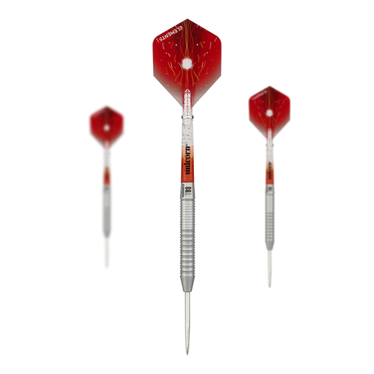 Freccette in acciaio Unicorn Core XL Striker Style 1 - 22 g Das Bild zeigt drei Steeldarts des Produkts "Unicorn Core XL Striker Style 1" mit einem Gewicht von 22g. Die Darts haben silberne Spitzen und Schäfte sowie rote Flights mit einem auffälligen Muster.