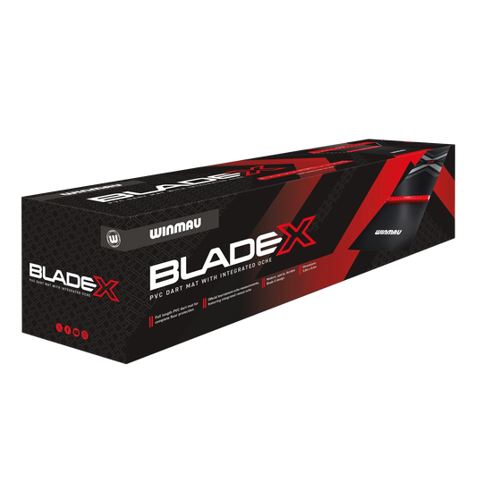 Tappetino per freccette Winmau Blade X in PVC Dieses Bild präsentiert die Winmau Blade X PVC Dartmatte. Sie bietet festen Halt und verhindert Schäden am Boden beim Dartspielen.