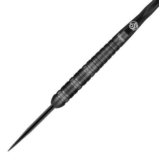 Shot Pro-Series Haupai Puha 2 freccette in acciaio - 24 g Das Bild zeigt einen schwarzen Steeldart aus der Shot Pro-Series Haupai Puha 2 mit 24 Gramm Gewicht. Der Dartpfeil hat ein modernes, geriffeltes Design für besseren Halt.
