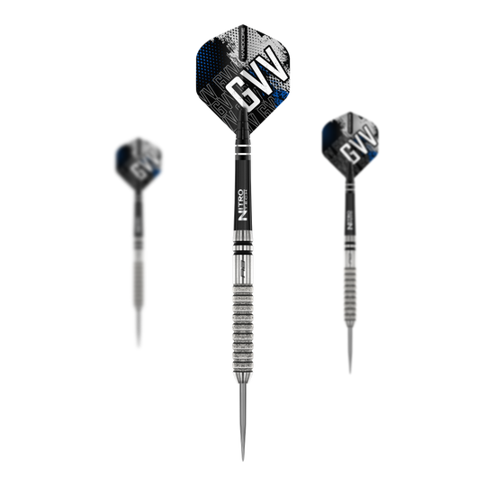 Das Bild zeigt drei Steeldarts des Modells "Red Dragon Gian Van Veen Tour Edition - 22g". Die Darts haben silberne Spitzen und Griffe mit schwarz-blauen Flights, auf denen "GVV" steht.