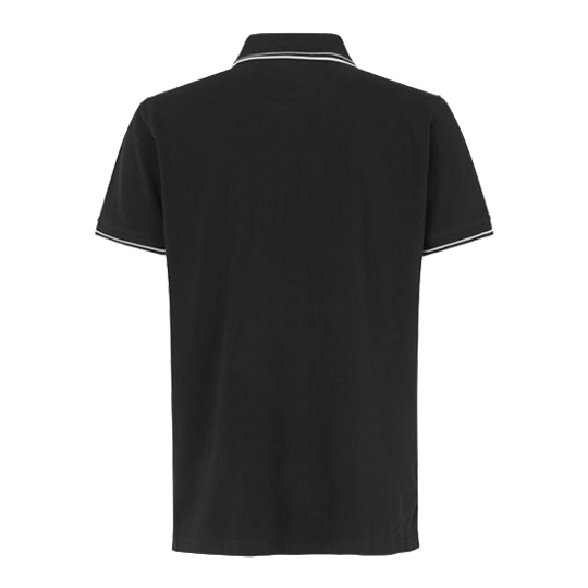 Polo Barrels and Shafts - Nera Das Bild zeigt ein schwarzes Poloshirt mit kurzen Ärmeln. Am Kragen und an den Ärmeln sind weiße Zierstreifen sichtbar.