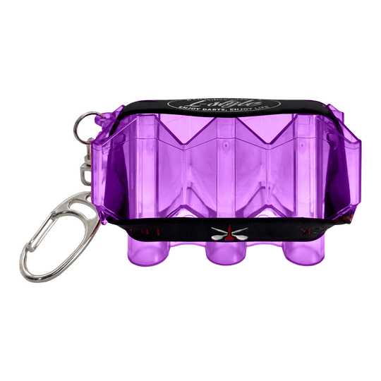 Valigia da volo Krystal stile L SP Das Bild zeigt ein Krystal Flight Case in Lila. Das Etui ist speziell für den Transport von Dart-Flights geeignet.